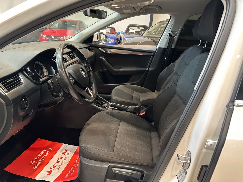 Skoda Octavia 1,6 TDi 115 Style Combi DSG 5d