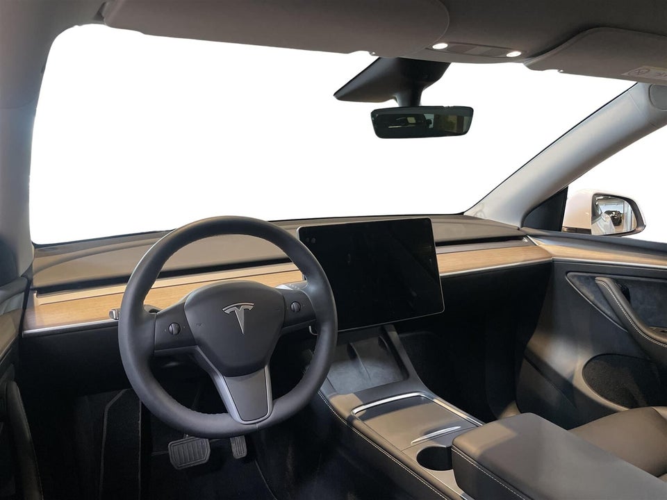 Tesla Model Y RWD 5d