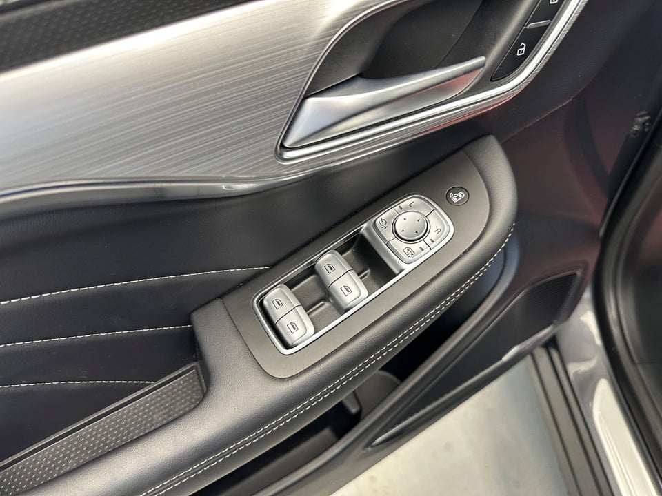 MG Marvel R Performance 5d