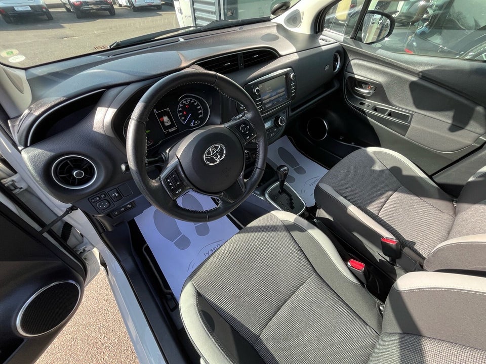 Toyota Yaris 1,5 Hybrid H3 Y20 e-CVT 5d