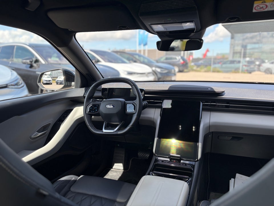 Ford Explorer 77 Premium Extended Range 5d