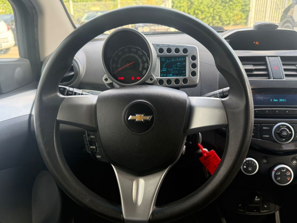 Chevrolet Spark 1,0 LS 5d
