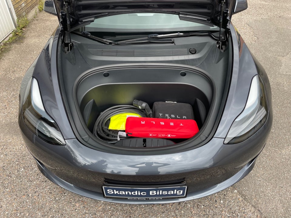 Tesla Model 3 Long Range AWD 4d