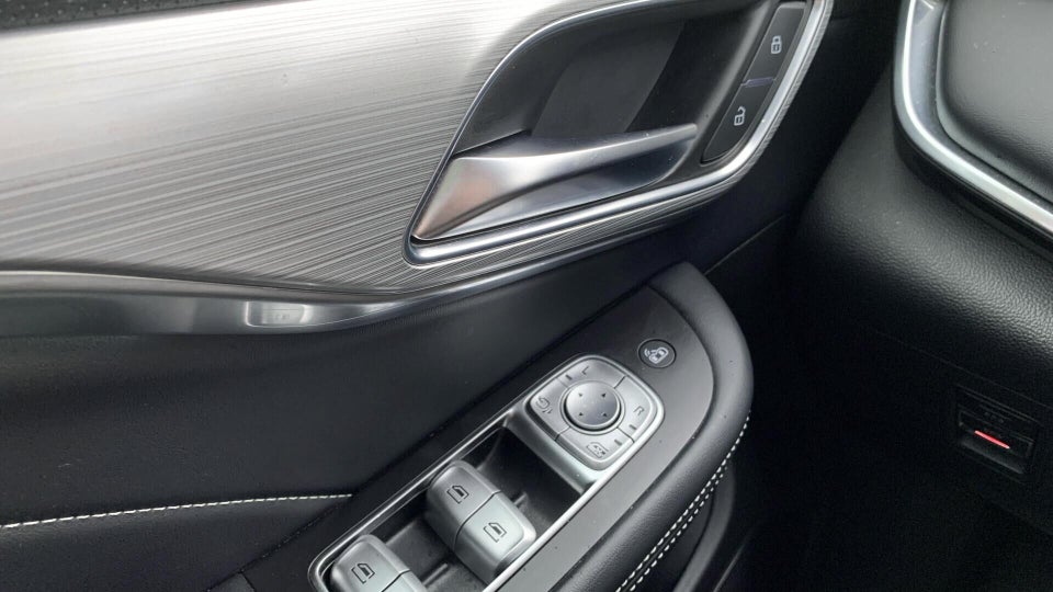 MG Marvel R Luxury 5d