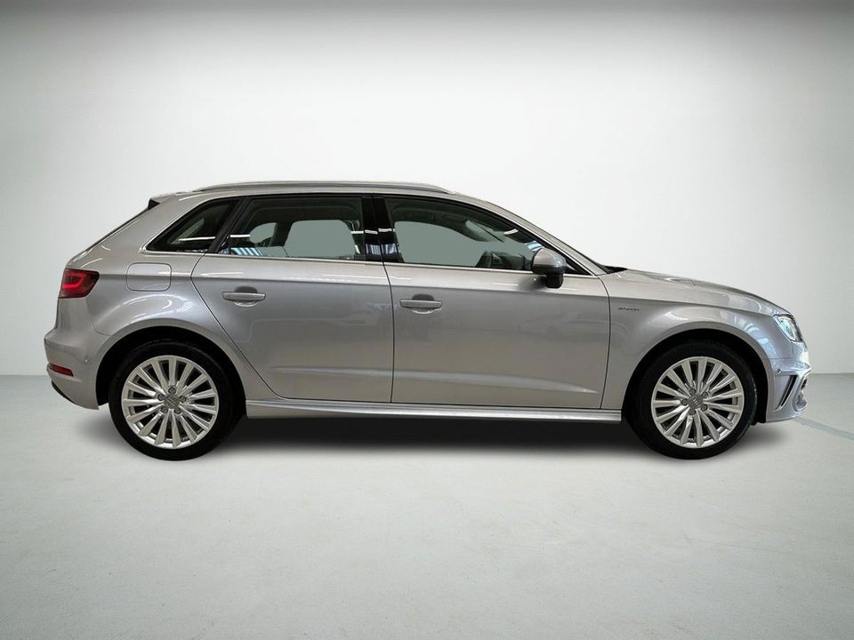 Audi A3 1,4 e-tron Ambition Sportback S-tr. 5d