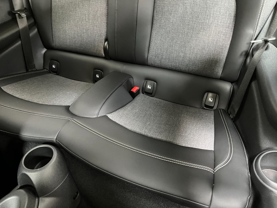 MINI Cooper SE Classic Trim 3d