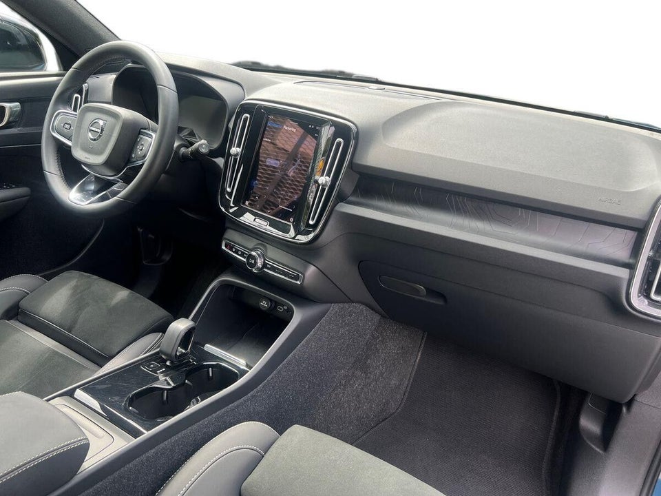 Volvo XC40 ReCharge Twin Plus 5d