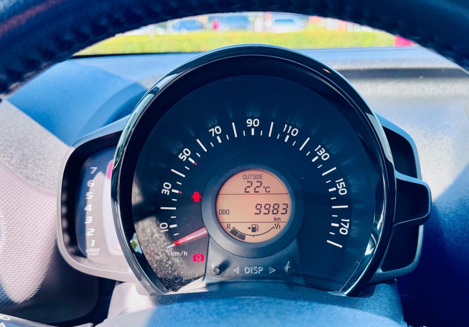 Peugeot 108 1,0 e-VTi 72 Allure+ 5d