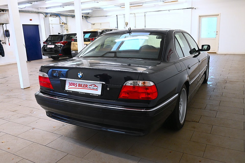 BMW 740i 4,4 aut. 4d