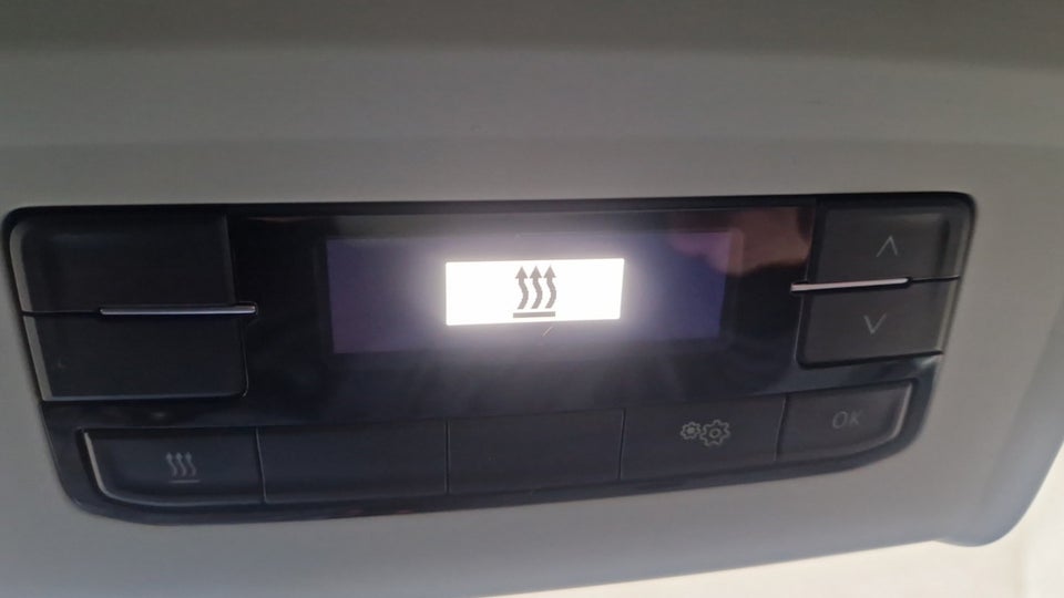 VW Transporter 2,0 TDi 150 Kassevogn DSG lang