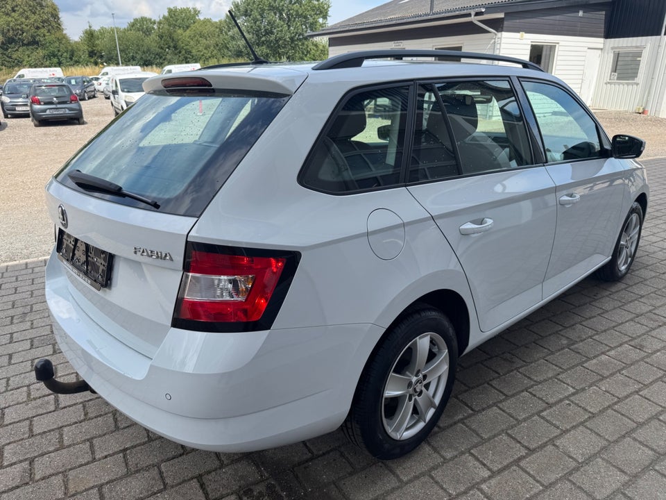 Skoda Fabia 1,0 TSi 110 Ambition Combi DSG 5d