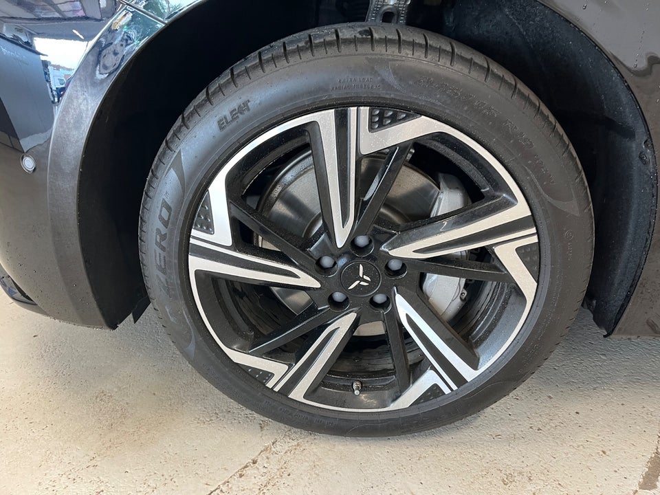 Hongqi EH7 111 Exclusive 4d