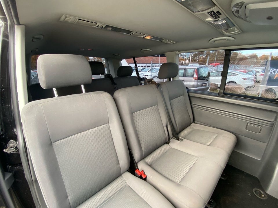 VW Caravelle 2,5 TDi 130 Trendline aut. lang 4d