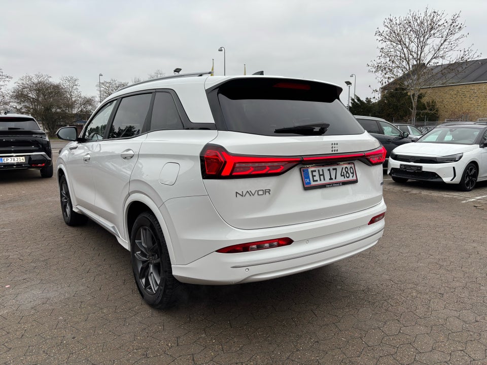 Navor E5 1,5 PHEV Rock 5d