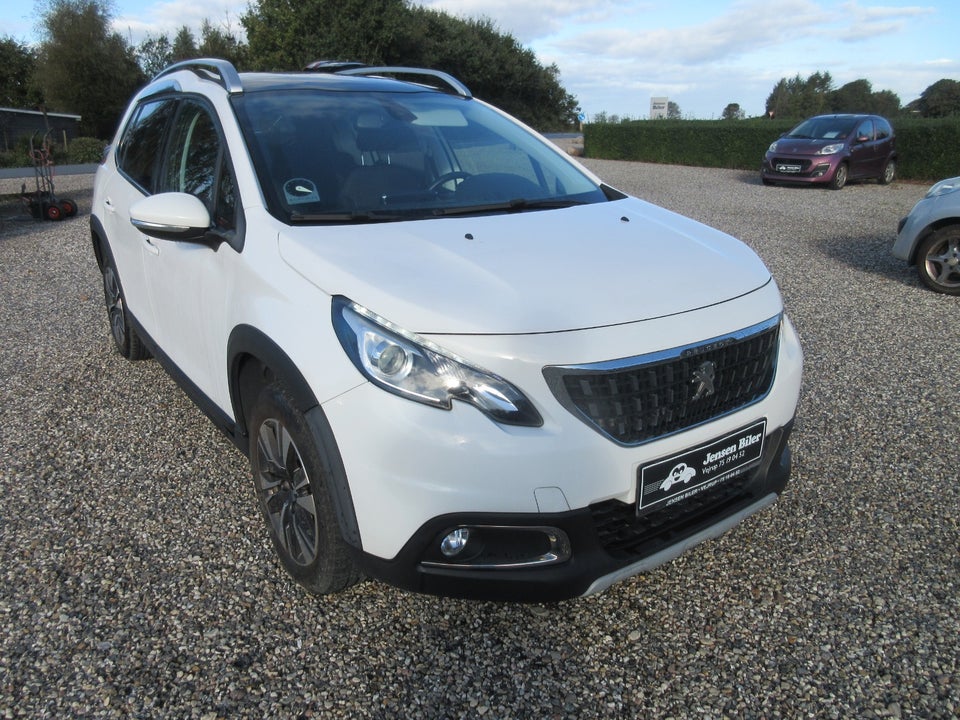 Peugeot 2008 1,2 PureTech 130 Allure Sky 5d