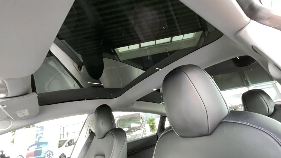 Tesla Model 3 RWD 4d