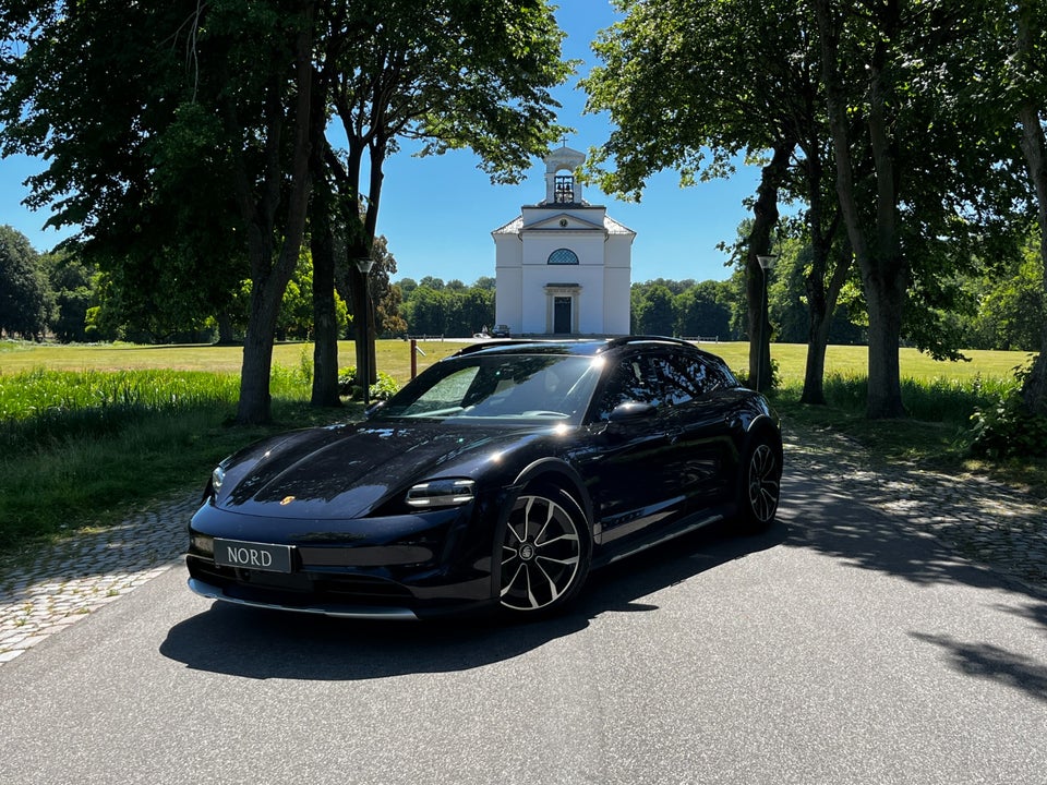 Porsche Taycan 4 Performance+ Cross Turismo 5d