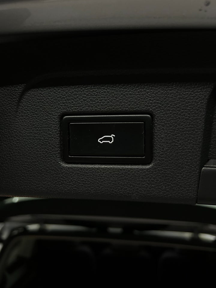 VW Touran 2,0 TDi 190 R-line DSG 5d