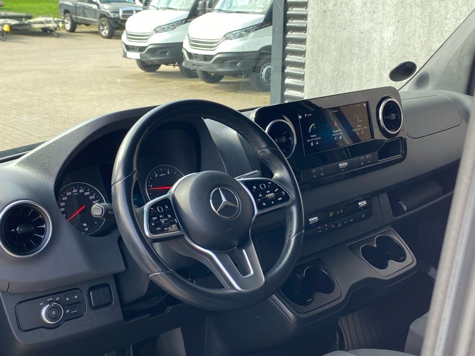 Mercedes Sprinter 215 2,0 CDi A2 Kassevogn aut. FWD