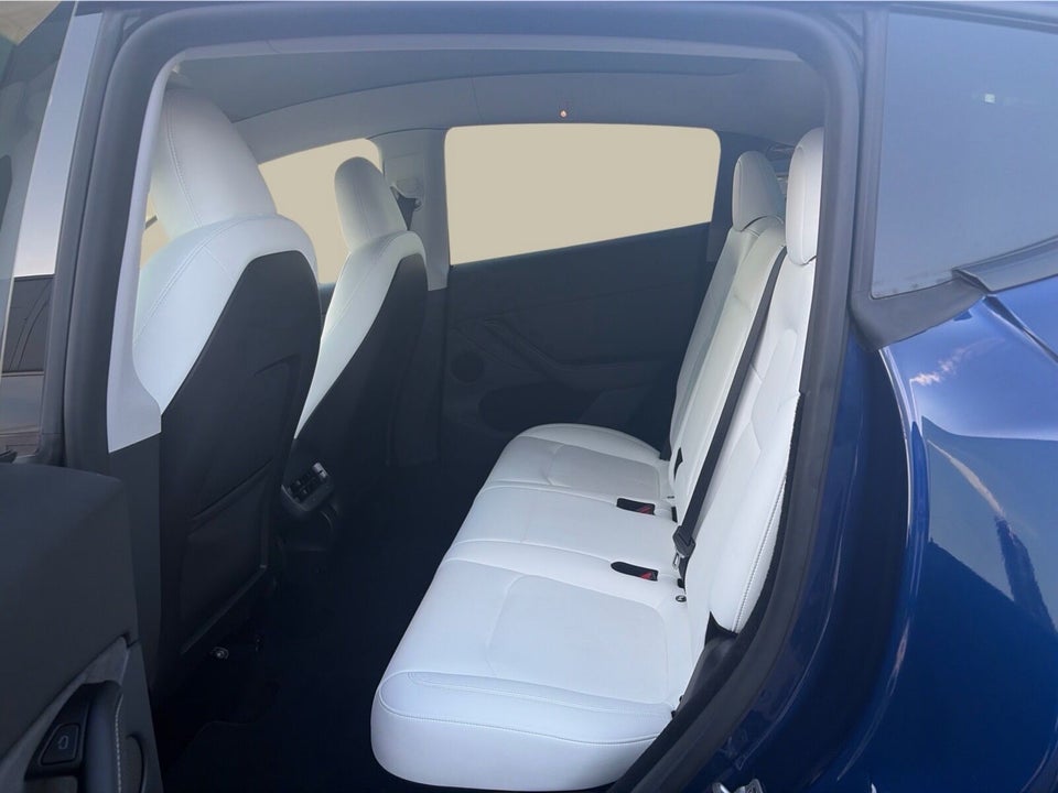 Tesla Model Y RWD 5d