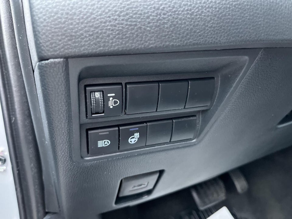 Toyota Yaris 1,5 Hybrid H3 e-CVT 5d