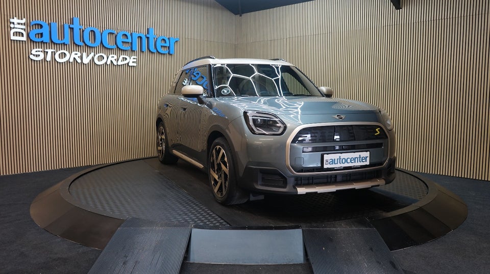 MINI Countryman SE Favoured Trim XL ALL4 5d