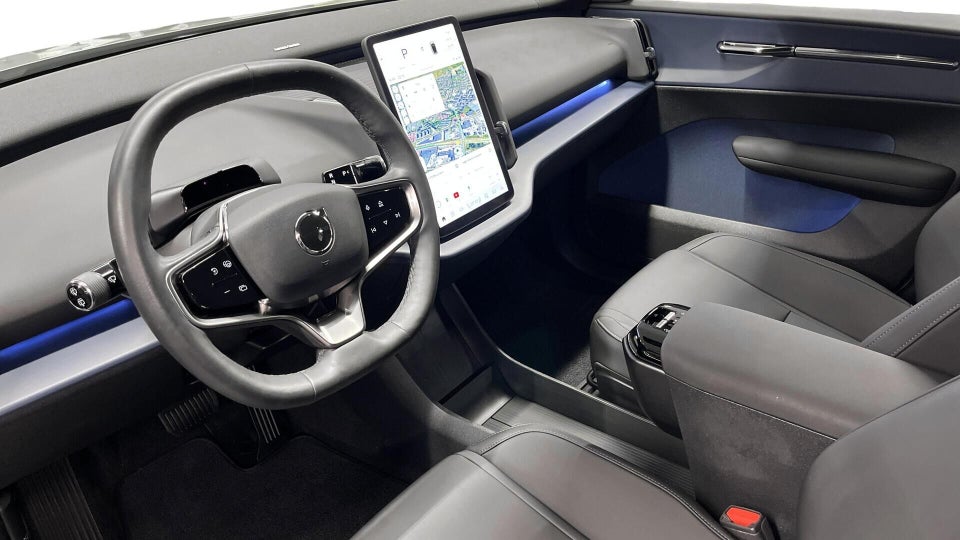 Volvo EX30 Extended Range Plus 5d