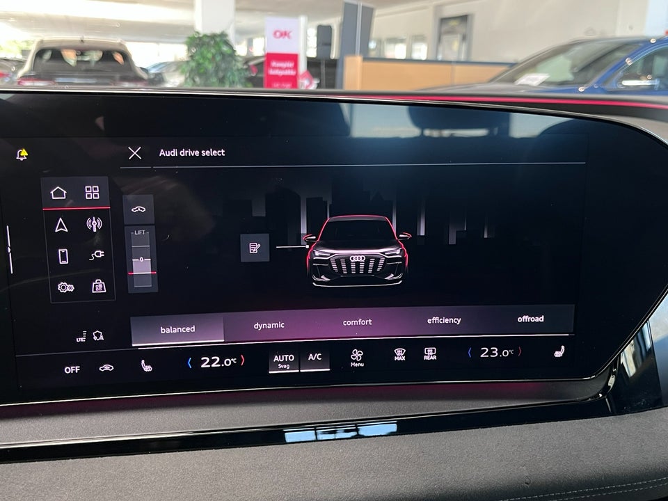 Audi SQ6 e-tron quattro 5d