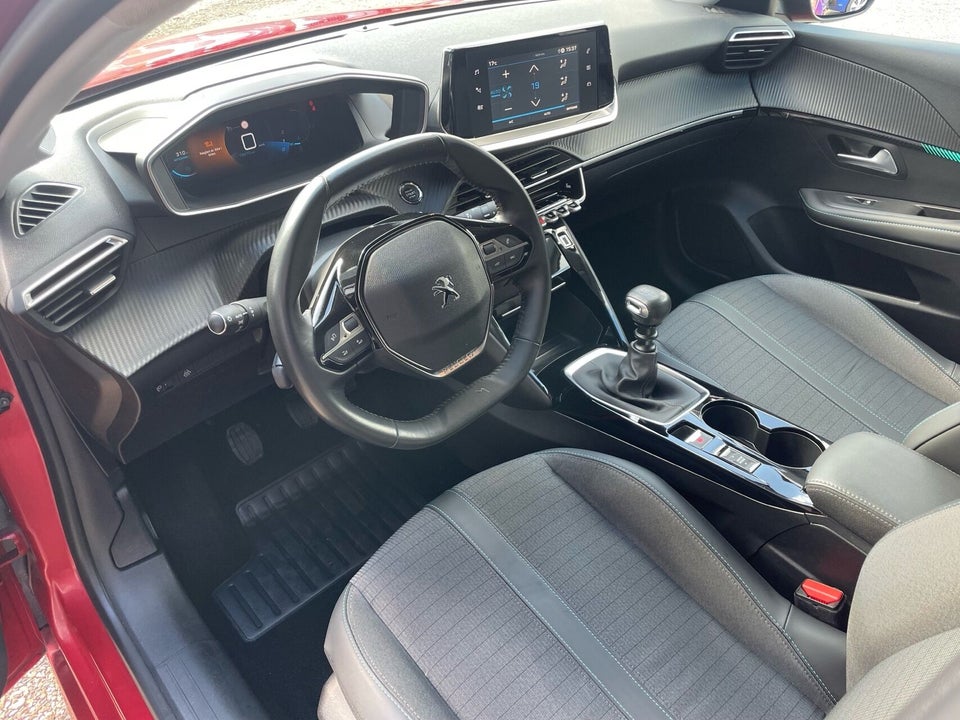Peugeot 208 1,2 PureTech 100 Allure+ 5d