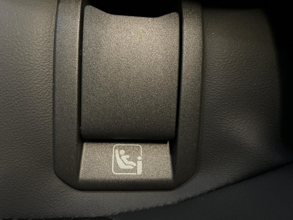 Ford Capri 82 Select Extended Range 5d