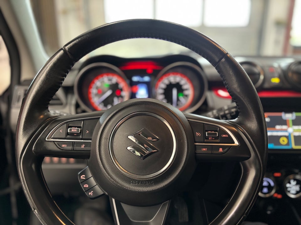 Suzuki Swift 1,0 Boosterjet SHVS Exclusive 5d