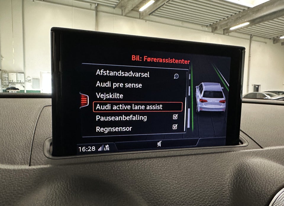 Audi A3 1,4 e-tron S-line Sportback S-tr. 5d