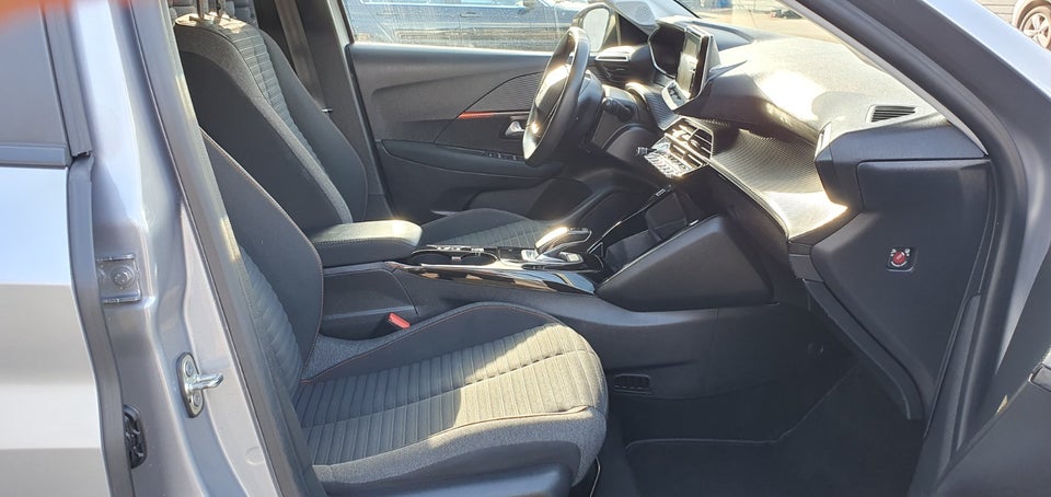 Peugeot e-208 50 Allure Limited 5d