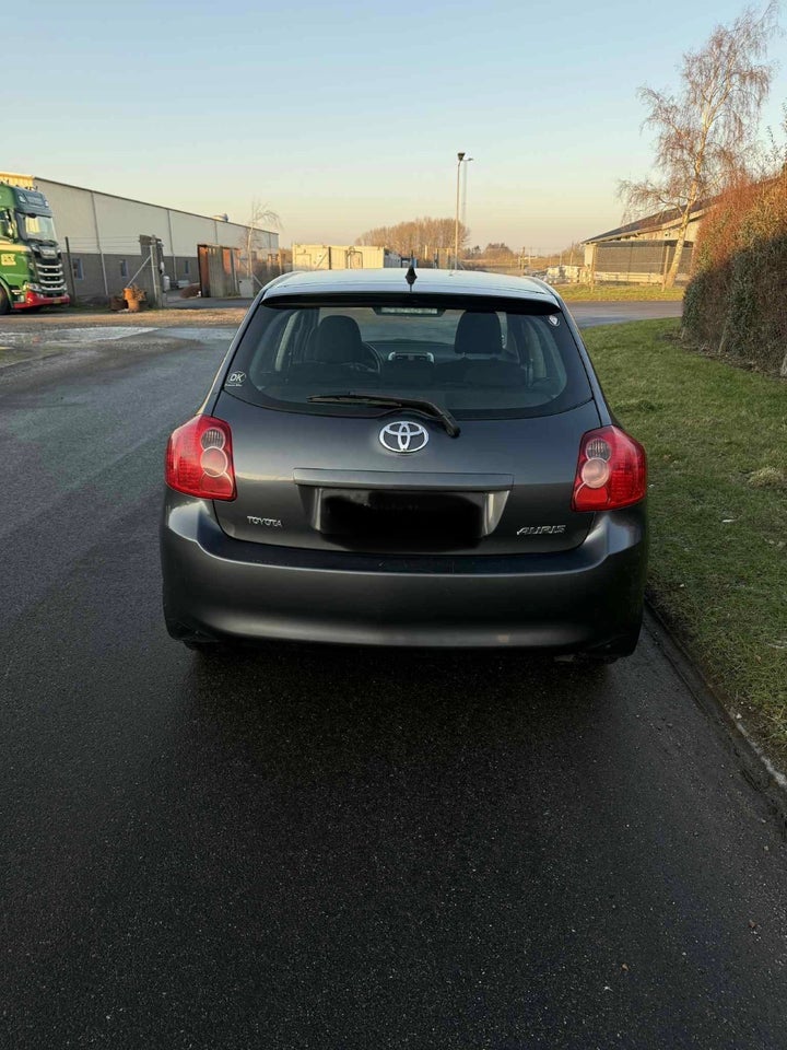 Toyota Auris 1,4 D-4D TX 5d
