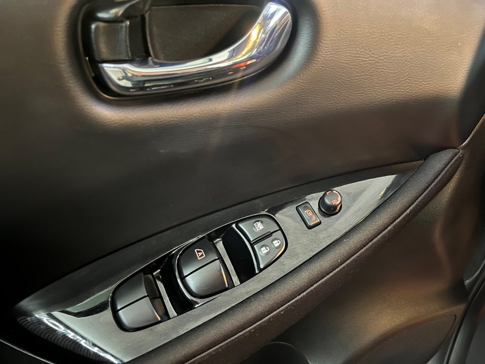 Nissan Leaf 39 N-Connecta 5d