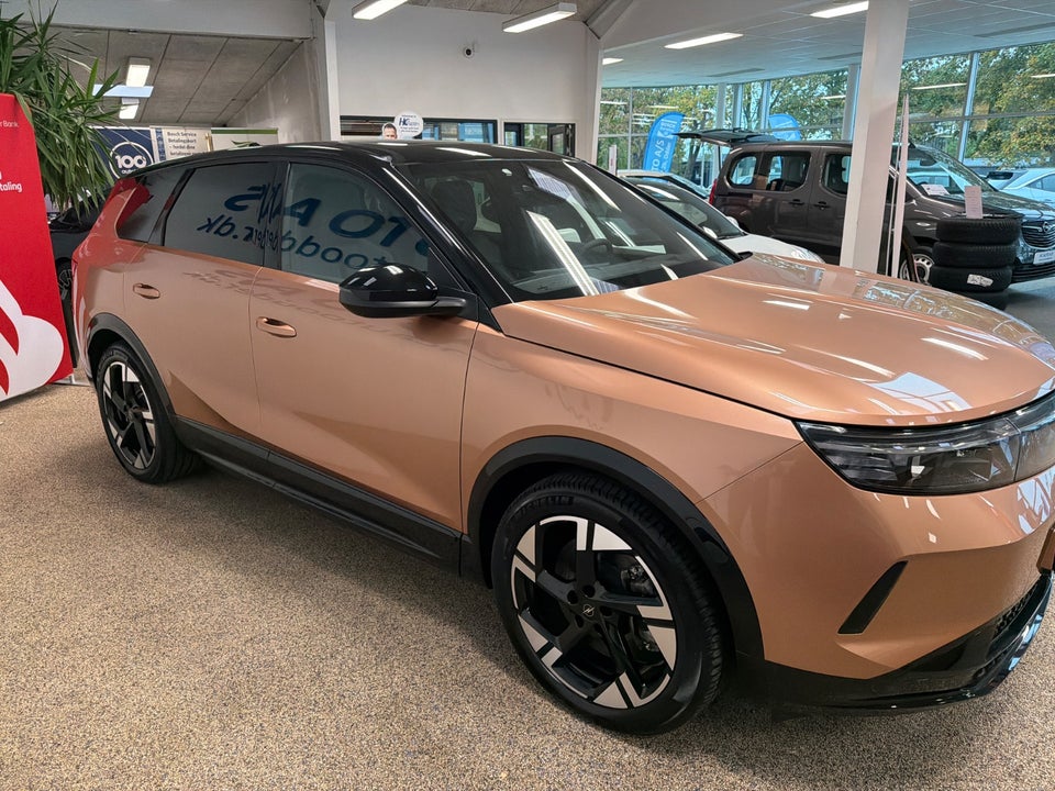Opel Grandland-e 73 GS 5d