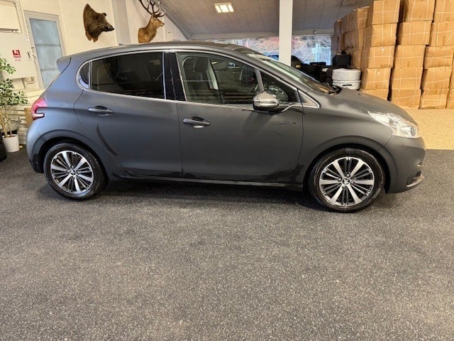 Peugeot 208 1,6 BlueHDi 100 Desire Sky 5d