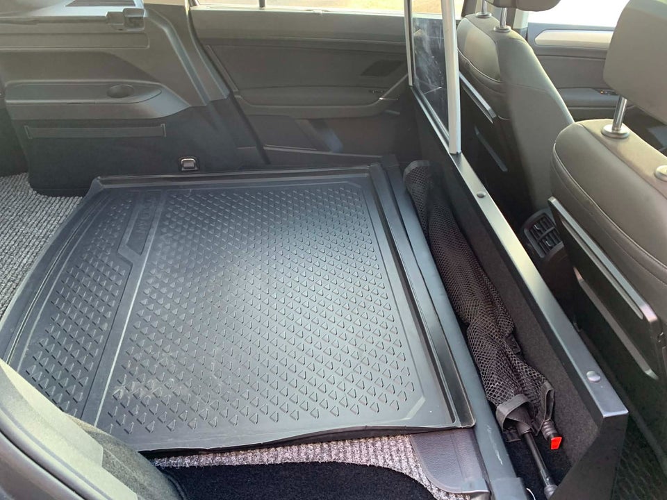 VW Touran 1,6 TDi 115 Highline DSG Van 5d