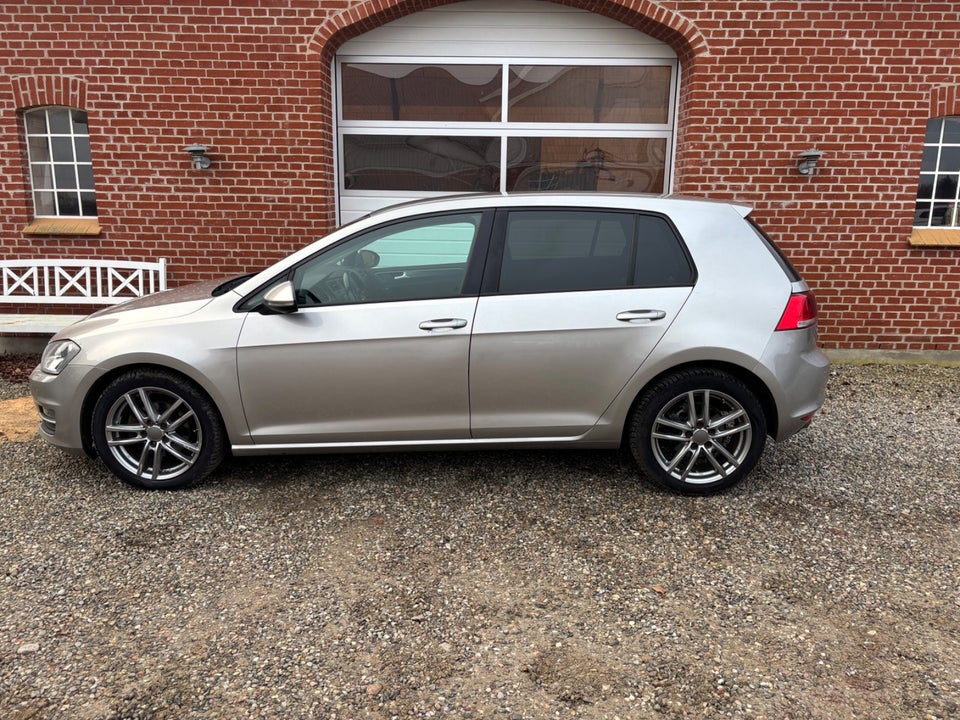 VW Golf VII 1,6 TDi 105 Comfortline DSG BMT 5d