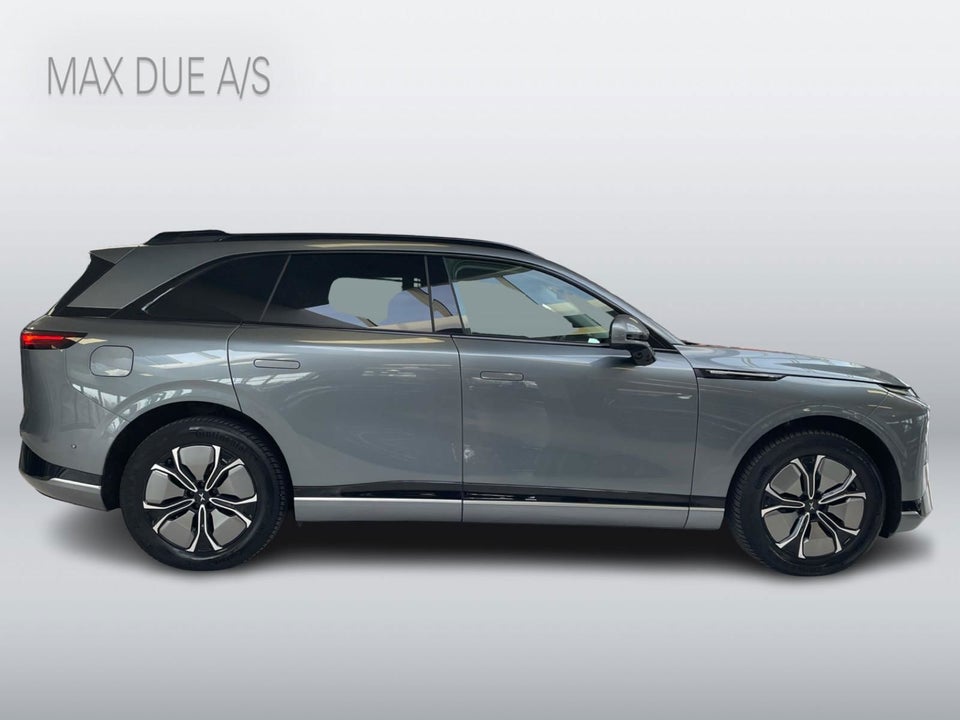 Xpeng G9 Standard Range 5d