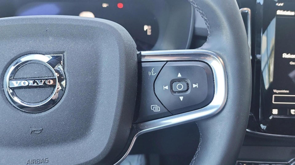 Volvo XC40 ReCharge Extended Range Plus 5d