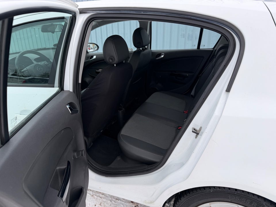 Opel Corsa 1,4 16V Cosmo 5d