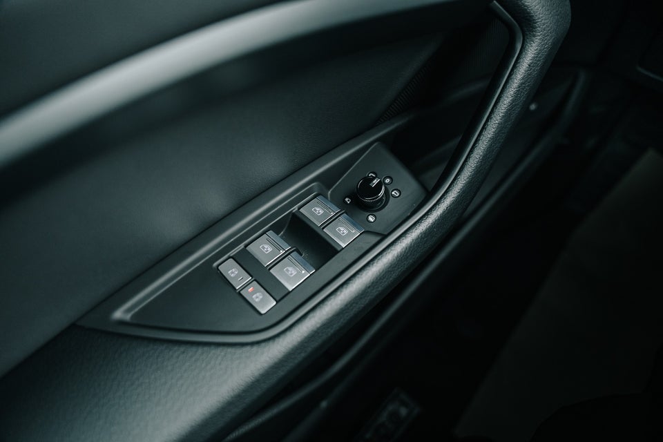 Audi e-tron 55 S-line quattro 5d