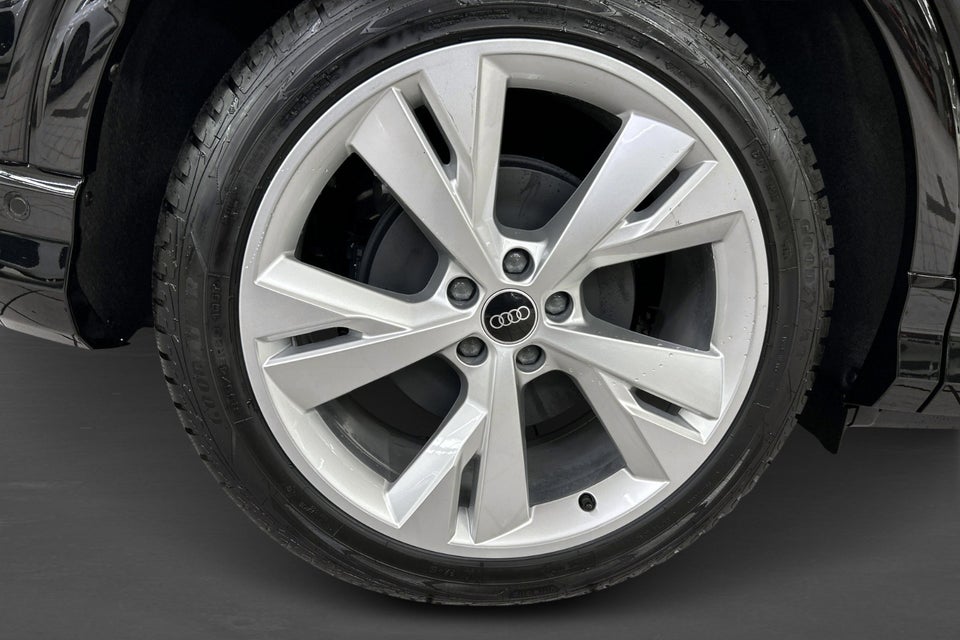 Audi Q4 e-tron 45 S-line Edition 5d