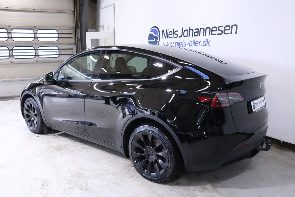 Tesla Model Y Long Range AWD 5d