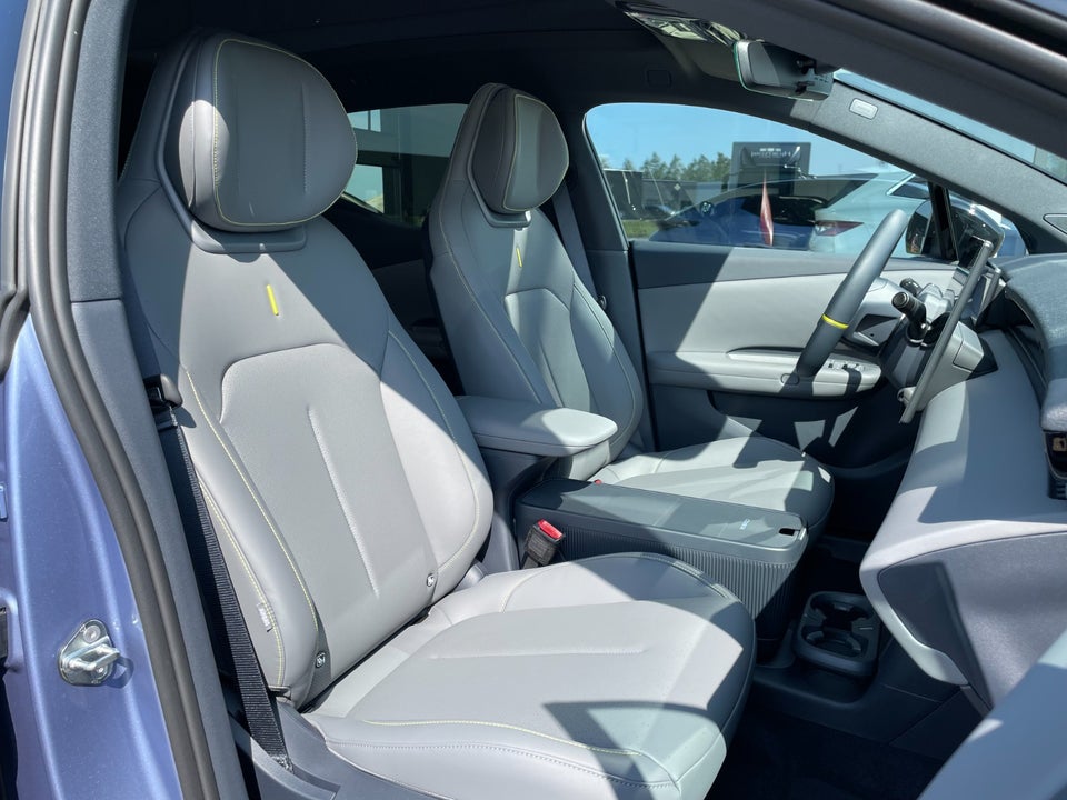 Lynk & Co 02 More 5d