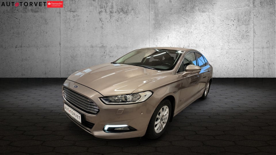 Ford Mondeo 2,0 HEV Titanium CVT 4d