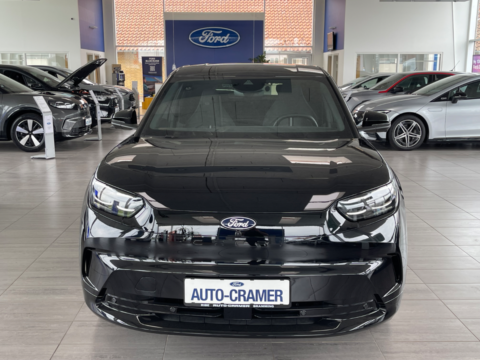 Ford Capri 82 Select Extended Range 5d