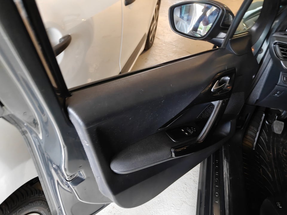 Peugeot 208 1,6 BlueHDi 100 Active+ 5d