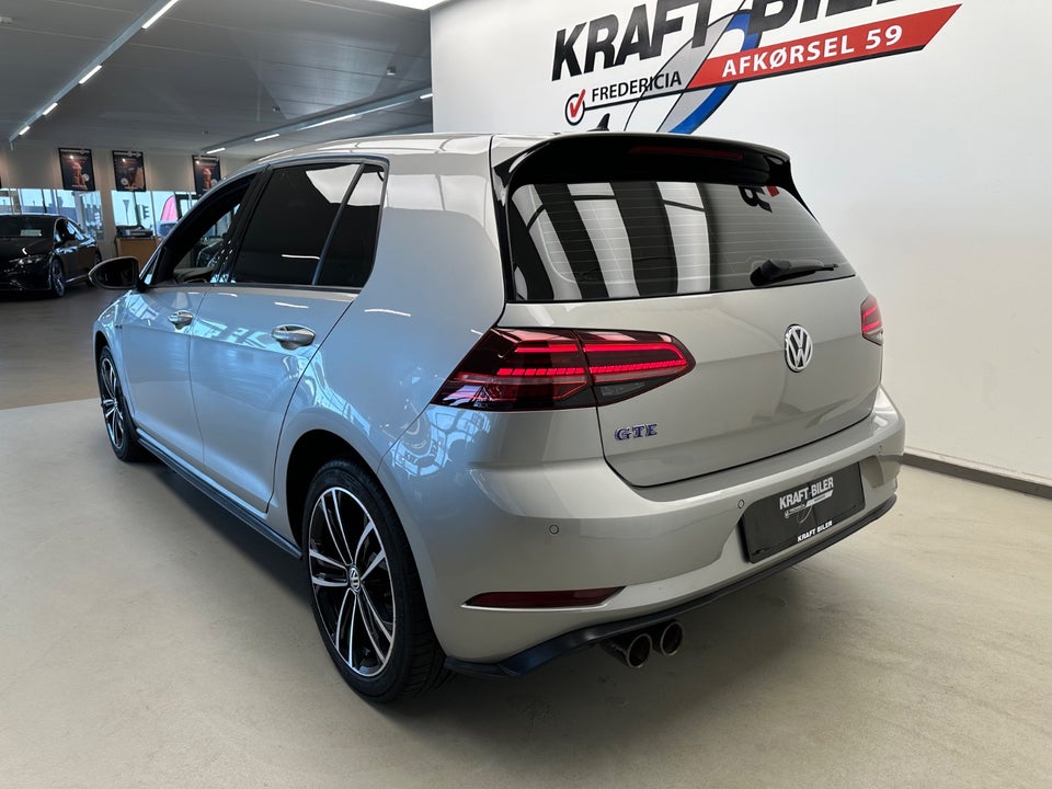 VW Golf VII 1,4 GTE DSG 5d